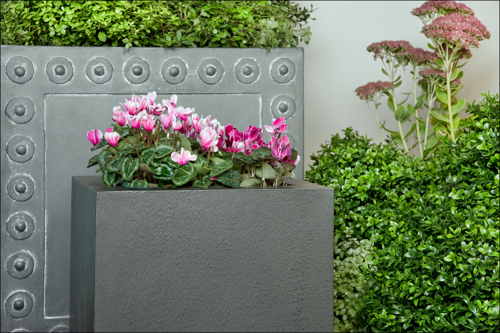 Faux-Lead GEO Planters