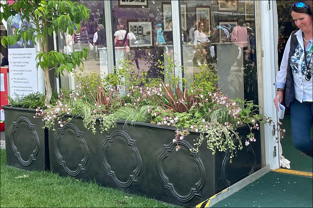 Faux-Lead GEO Planters