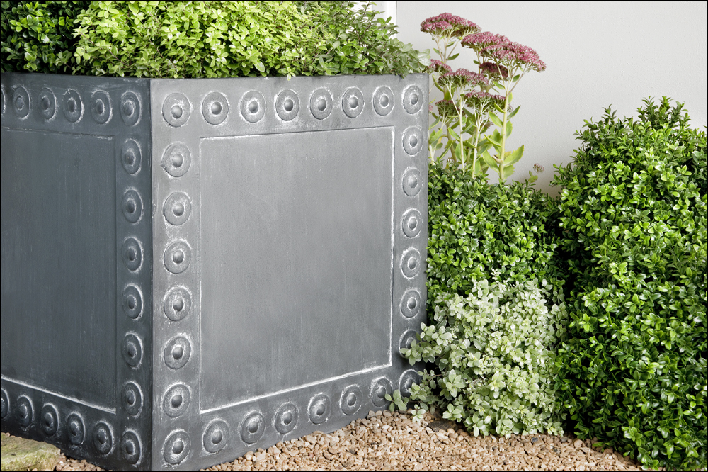 Faux-Lead Cromwell Planter