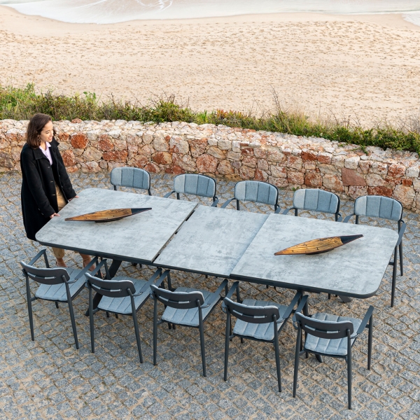 Aluminium clearance dining table