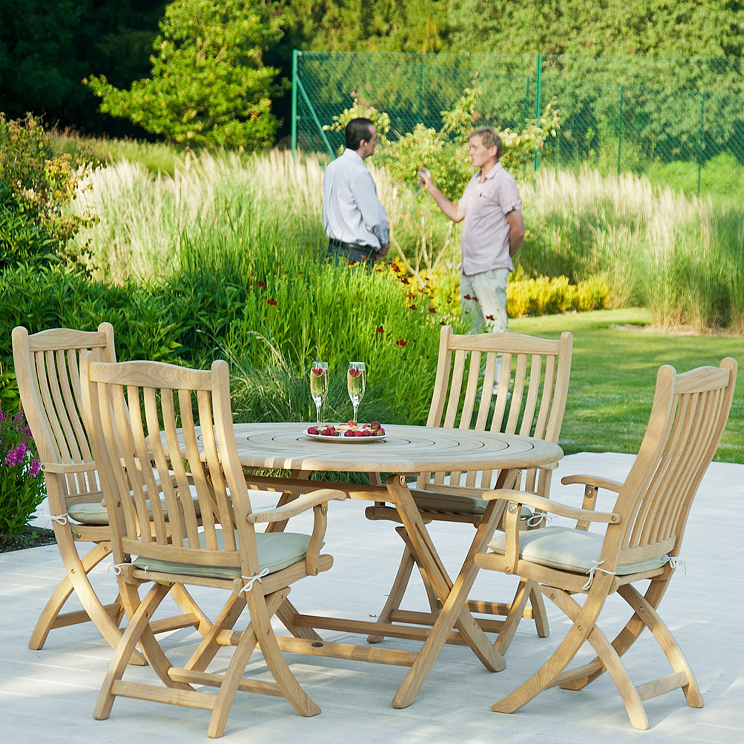 Roble 4 Seat Bengal Folding Round, Round Wooden Folding Garden Table And Chairs