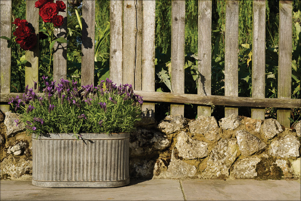 Regency Metal Ribbed Oval Trough